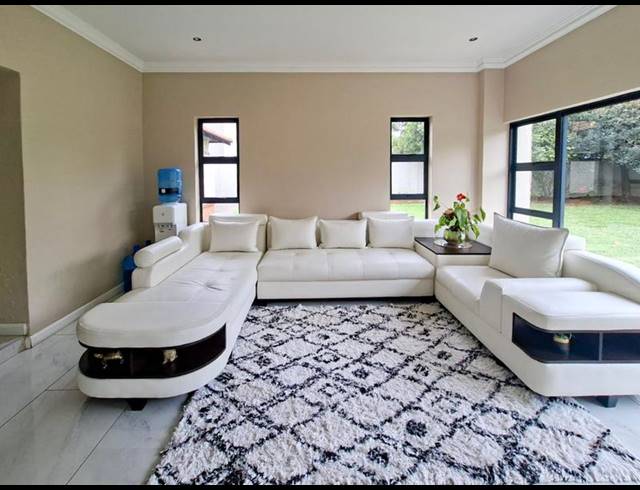 4 BEDROOM PROPERTY TO RENT IN MIDSTREAM ESTATE